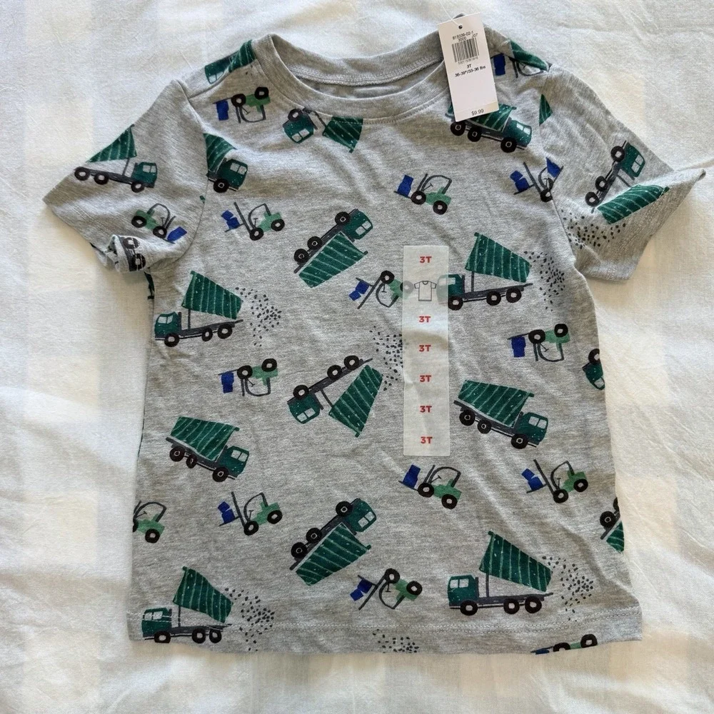 Old Navy Boys Garbage Truck T-shirt Size 3T NWT Short Sleeve